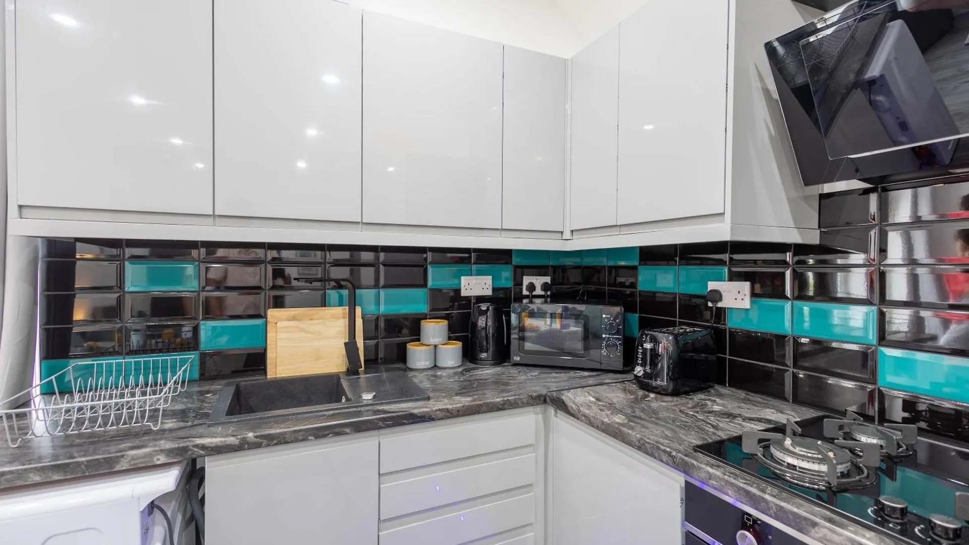 Spacious Studio Apartment In Cardiff City Centre 0*,