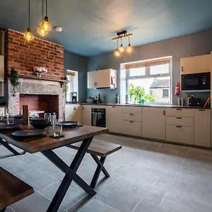 Holmfield House Holiday home Clayton West